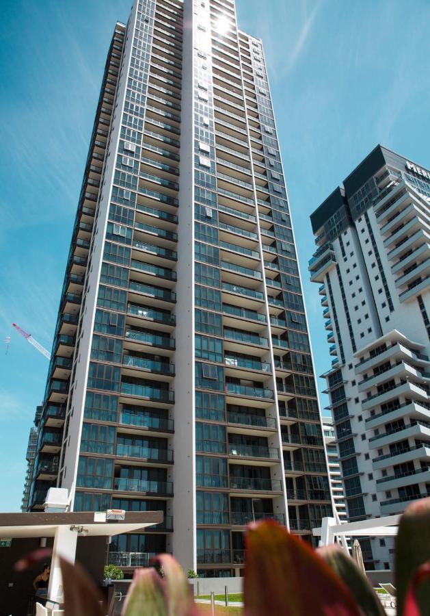 The Eureka Gold Coast Residence On Broadbeach Kültér fotó