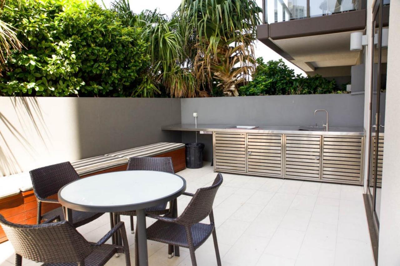 The Eureka Gold Coast Residence On Broadbeach Kültér fotó